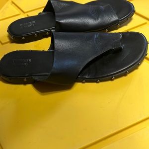 Perfect black sandal